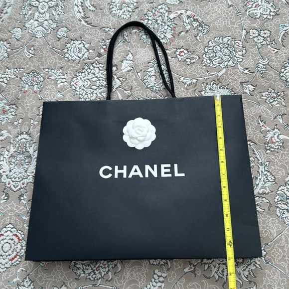 Chanel Black Shopping Bag with Accessories - Picture 4 of 6